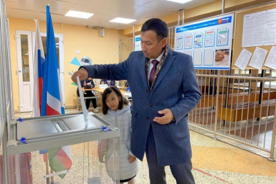 Константин Дегтярев: «Я голосую за динамичное развитие города Мирный» / ЯСИА   