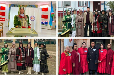 Фото: якутяне пришли на избирательные участки в национальных костюмах / ЯСИА   