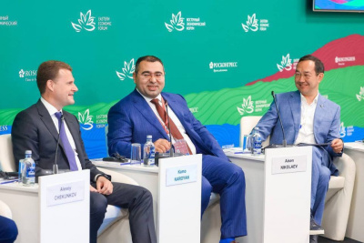 Айсен Николаев принял участие в сессии «Муравьев-Амурский 2030: новые кадры для больших задач» / ЯСИА   