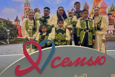 Якутяне стали победителями всероссийского конкурса «Семья года» / ЯСИА   