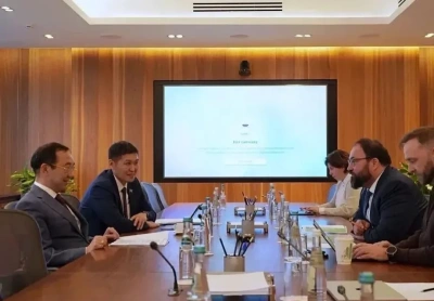 Айсен Николаев провел рабочую встречу с главой Минцифры России / ЯСИА   