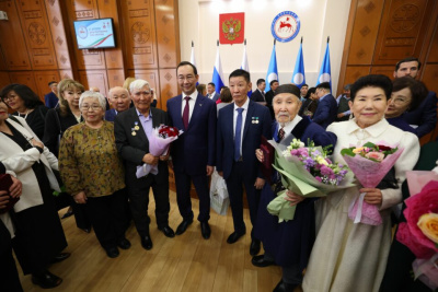 «Основа крепкой семьи»: глава Якутии поздравил с Днем отца / ЯСИА   