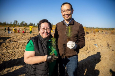 Глава Якутии поздравляет работников леса с профессиональным праздником / ЯСИА   