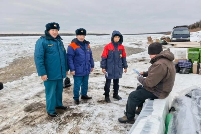 Крупные штрафы грозят якутянам за несанкционированный выезд на лед / ЯСИА   