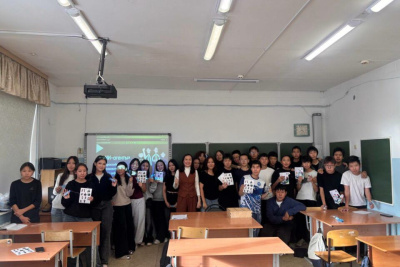 Миллионы школьников из разных стран прошли «Урок цифры» об ИИ-агентах / ЯСИА   