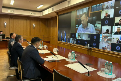 Первый вице-премьер Якутии рассмотрел ход строительства социальных объектов / ЯСИА   