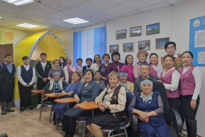 Модельная библиотека открылась в селе Харыялах Оленёкского района / ЯСИА  Оленекский Республика Саха (Якутия)