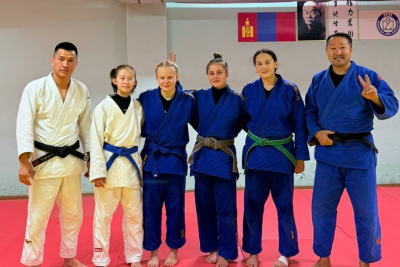 Четыре дзюдоистки представят Якутию на первенстве России / Дьулустаан Сергеев   