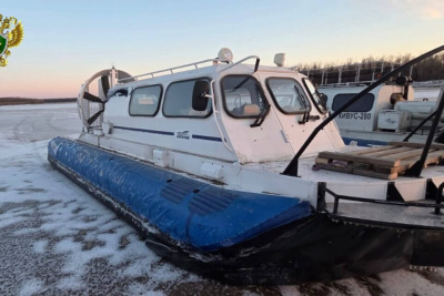 На реке Лене сломалось судно на воздушной подушке с пассажирами / ЯСИА   