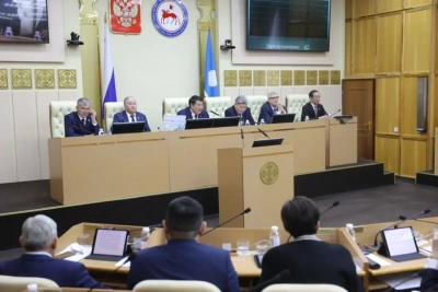 Принятыми поправками в Конституцию Якутии уточнены отдельные полномочия главы республики / ЯСИА   