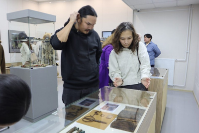 Предметы из захоронений потомков Тыгын Дархана показали в Якутске / Нарыйа Пахомова Якутск Якутск Республика Саха (Якутия)