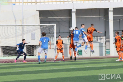 Футболисты Якутии проведут последний домашний матч в рамках ЮФЛ / Дьулустаан Сергеев   