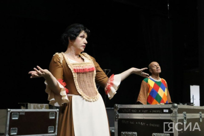 Амурский театр прибыл в Якутск с восьмью спектаклями / Нарыйа Пахомова Якутск Якутск Республика Саха (Якутия)