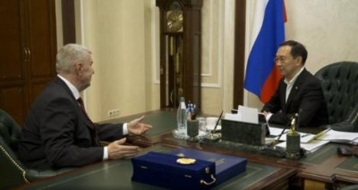 Главой Якутии подписан Указ о награждении директора МРТК /    