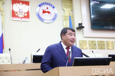 Народные депутаты сегодня изберут председателя парламента Якутии / Дьулустаан Сергеев   