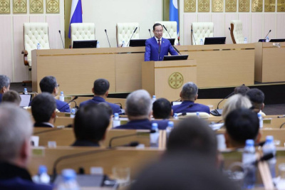 Айсен Николаев обозначил главные задачи работы нового созыва парламента Якутии / Дьулустаан Сергеев   