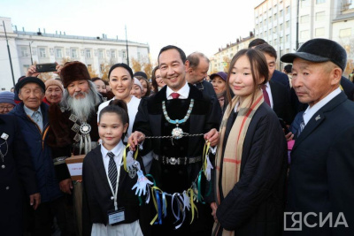 Наталья Харлампьева: «Айсен Николаев ориентируется на будущее поколение» / Дьулустаан Сергеев   