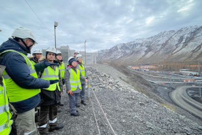 Нежданинское месторождение посетила делегация министерства экологии Якутии / ЯСИА   