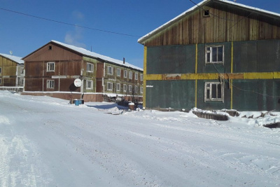 Более 350 семей до конца года переедут из аварийного жилья в арктических районах Якутии / ЯСИА   