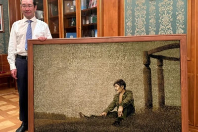 В Якутии проходит акция по продаже ковров, созданных по картине «Мандар Уус в пути» / ЯСИА   