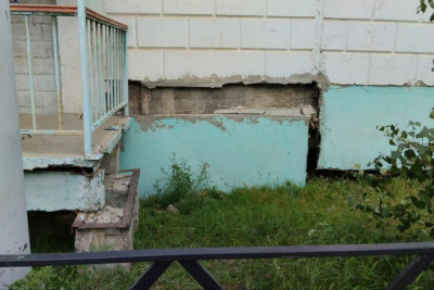 В Якутске выявлено 82 нарушения конструктивного состояния многоквартирных домов / ЯСИА Якутск Якутск Республика Саха (Якутия)