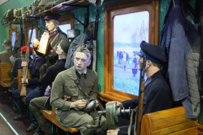 Глава Якутии поблагодарил создателей передвижного музея «Поезд Победы» / ЯСИА   Республика Саха (Якутия)