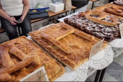 Поздравление из пирогов сделали в честь Дня учителя в Якутске / ЯСИА Якутск Якутск Республика Саха (Якутия)