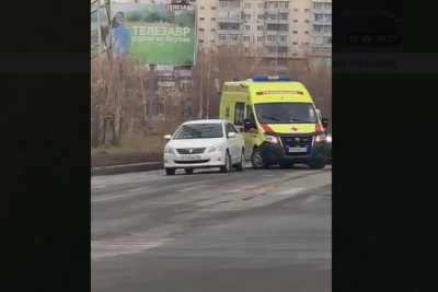 Инспекторы ГИБДД установили личность водителя, который загородил проезд неотложке в Якутске / ЯСИА Якутск Якутск Республика Саха (Якутия)