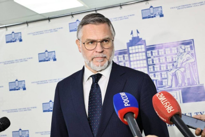 Кирилл Бычков рассказал о ключевых задачах нового состава правительства Якутии / Дьулустаан Сергеев   