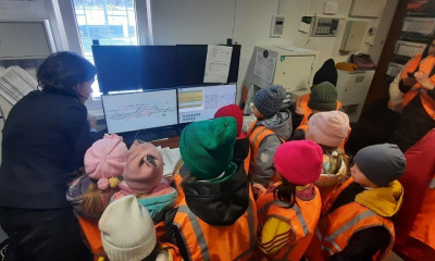 В «Железных дорогах Якутии» впервые провели экскурсию для первоклассников / ЯСИА   