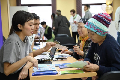 Более ста человек посетили выставку «Счастливое. Активное. Долголетие» в Якутии / ЯСИА   Республика Саха (Якутия)