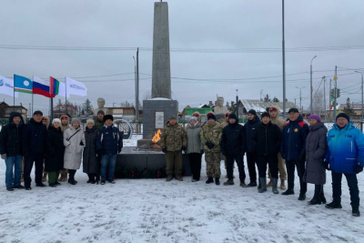 В селе Бердигестях зажгли Вечный огонь в память о героях Великой Отечественной войны / ЯСИА   