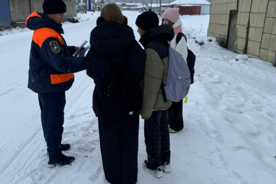В Якутии проводят профилактические беседы о запрете выхода на тонкий лед / ЯСИА   