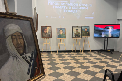 Художники из 19 регионов России представили в Москве выставку к 80-летию Победы / Майя Гоголева   