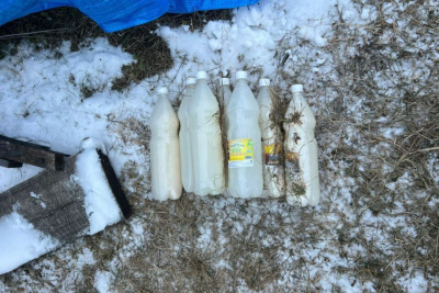 В Амгинском районе подростки украли около 60 бутылок быырпаха / ЯСИА   