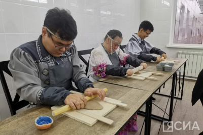 В Якутске 16 человек с инвалидностью трудоустроились в новую творческую мастерскую / Нарыйа Пахомова Якутск Якутск Республика Саха (Якутия)