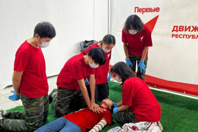 В Якутске проходит региональный чемпионат по оказанию первой помощи среди учащихся / ЯСИА Якутск Якутск Республика Саха (Якутия)