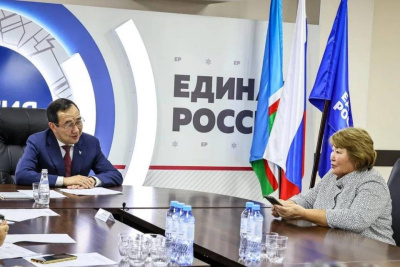 Глава Якутии провел прием граждан в общественной приемной партии «Единая Россия» / ЯСИА   