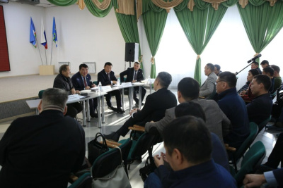 Алексей Еремеев выехал в заречные улусы для обсуждения закона о местном самоуправлении / ЯСИА   