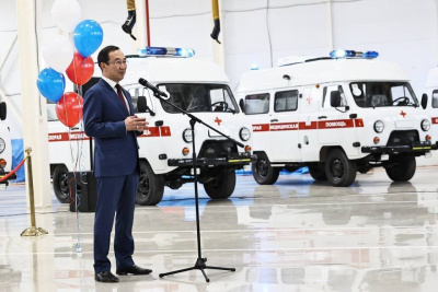 В Якутии больницам переданы ключи от 10 новых автомобилей скорой помощи / ЯСИА   Республика Саха (Якутия)
