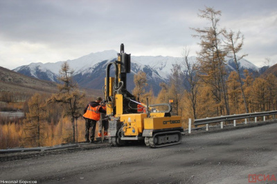 Глава Якутии поздравил дорожников и ветеранов с Днём работников дорожного хозяйства / ЯСИА   