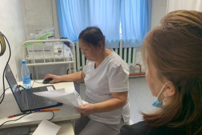 Мобильные доктора провели прием в труднодоступном селе Себян-Кюель в Кобяйском районе / ЯСИА   