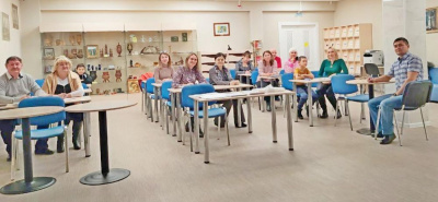 В Мирном впервые написали диктант на татарском языке /    