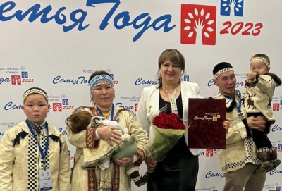 Кочевая семья оленеводов из Якутии получила награду всероссийского конкурса «Семья года» / ЯСИА   