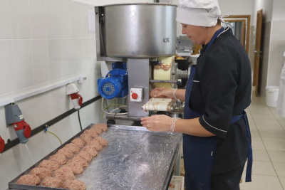 В Ленске заработал комбинат школьного питания / ЯСИА   