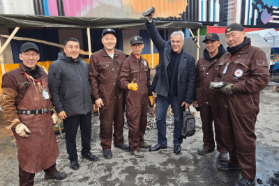 Уникальный метод выплавки железа показали мастера из Якутии на международной выставке в Москве / Майя Гоголева   