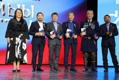 Медали «Отец солдата» вручили четверым жителям Якутии / ЯСИА   