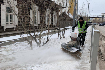 Муниципальные дворники Якутска будут бесплатно ездить на автобусах / ЯСИА Якутск Якутск Республика Саха (Якутия)