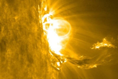 На Солнце зафиксирована вторая мощная вспышка за сутки / ЯСИА   