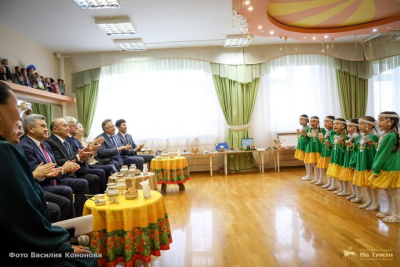 Парламентарии Татарстана ознакомились с концепцией национальных образовательных организаций Якутска / ЯСИА   